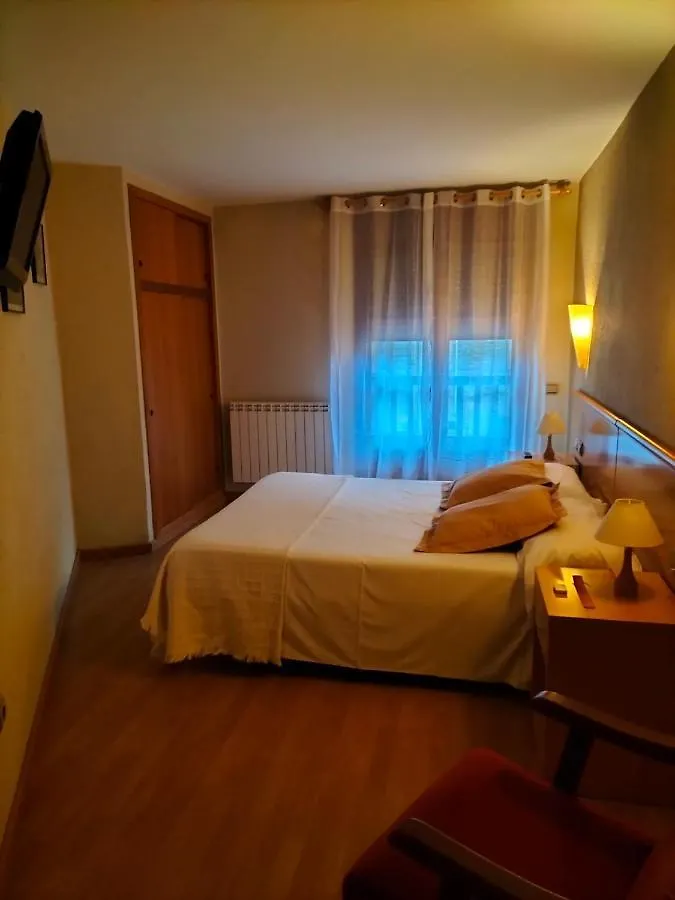 Hostal Cabrerès Cantonigros